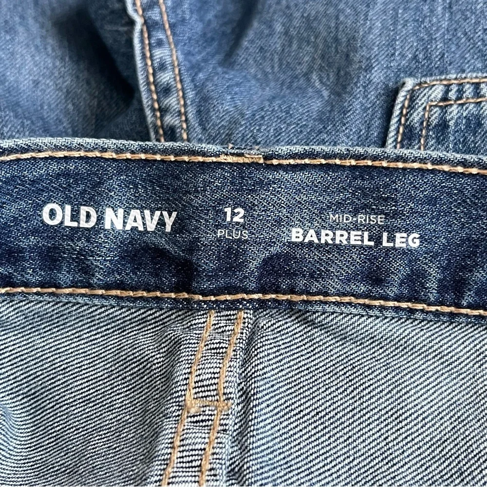 Old Navy  Baggy Barrel Leg Jeans Girls Size 12 Plus Medium Wash Raw Hem